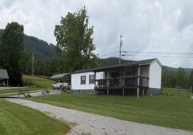 Homes for sale in Pikeville, TN | 400 Kelly Ln #1, Pikeville, TN 37367 | MLS# 1536467
