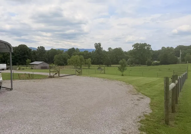 Homes for sale in Pikeville, TN | 400 Kelly Ln #1, Pikeville, TN 37367 | MLS# 1536467