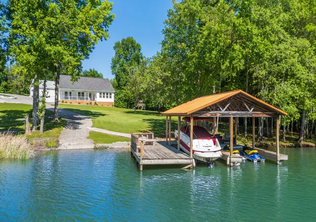 Homes for sale in Decatur, TN | 149 Ledford Ln, Decatur, TN 37322 | MLS# 1536257