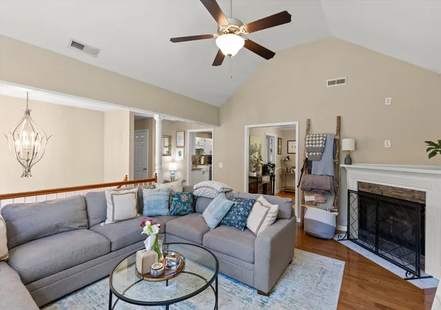 5th image of 105 Creekside Dr, Dalton, GA 30720 | MLS# 1536136