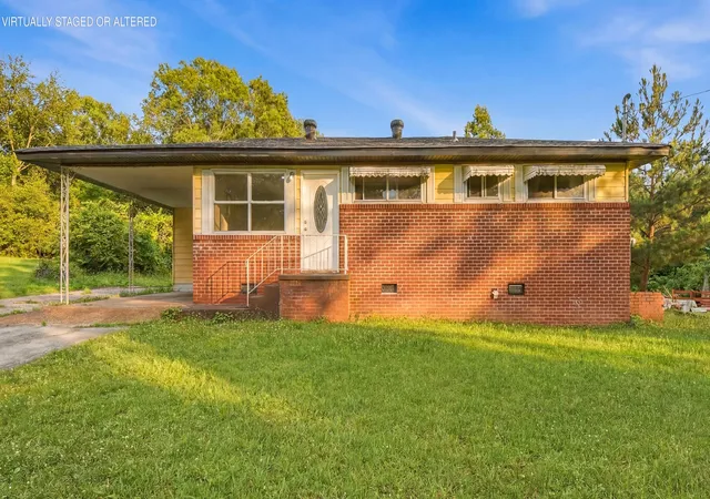 Photo 2 of Single family home for sale at 5012 Irvin Rd, Chattanooga, TN 37416 | MLS# 1536486 | Listing updated on 2026-06-10