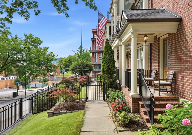 Homes for sale in Chattanooga, TN | 212 Cherry St, Chattanooga, TN 37403 | MLS# 1536244