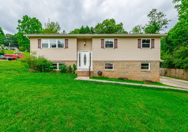 3rd image of 72 Gregory Ln, La Fayette, GA 30728 | MLS# 1536040