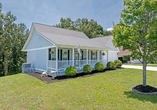 Homes for sale in Dayton, TN | 197 Cedar Hill Ln, Dayton, TN 37321 | MLS# 1536083