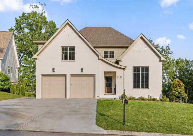 Homes for sale in Signal Mountain, TN | 3520 Sweetshrub Wy, Signal Mountain, TN 37377 | MLS# 1537525