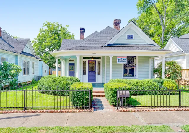Homes for sale in Chattanooga, TN | 1708 Chamberlain Ave, Chattanooga, TN 37404 | MLS# 1537951