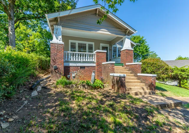 Photo 2 of Single family home for sale at 1317 Russell St, Chattanooga, TN 37405 | MLS# 1536267 | Listing updated on 2026-08-31