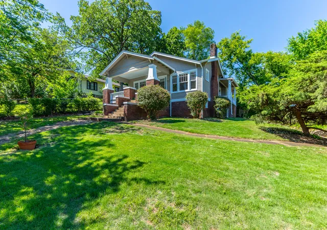 Photo 3 of Single family home for sale at 1317 Russell St, Chattanooga, TN 37405 | MLS# 1536267 | Listing updated on 2026-08-31