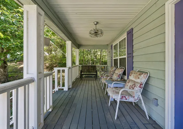 Photo 3 of Single family home for sale at 37 Pamela Ln, Ringgold, GA 30736 | MLS# 1536388 | Listing updated on 2026-09-01