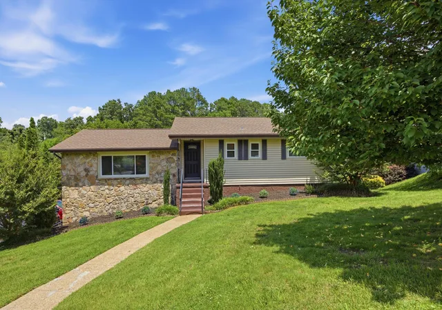 Homes for sale in Chattanooga, TN | 601 Highview Cir, Chattanooga, TN 37415 | MLS# 1536528