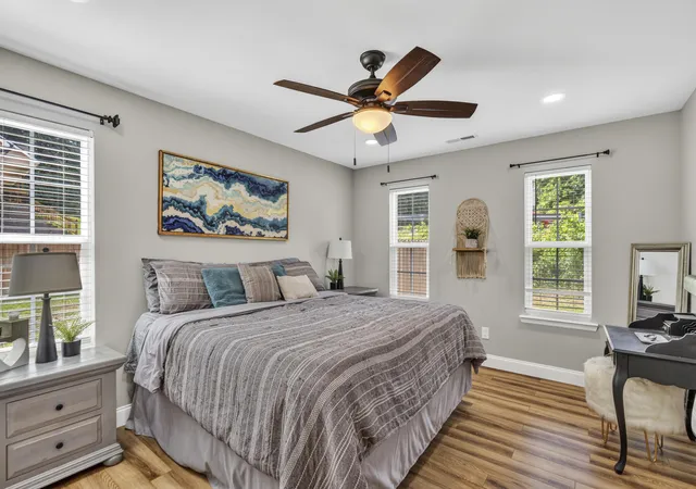 Photo 3 of Single family home for sale at 1329 Greenwood Rd, Chattanooga, TN 37411 | MLS# 1536617 | Listing updated on 2026-09-28