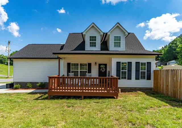 1st image of 1329 Greenwood Rd, Chattanooga, TN 37411 | MLS# 1536617