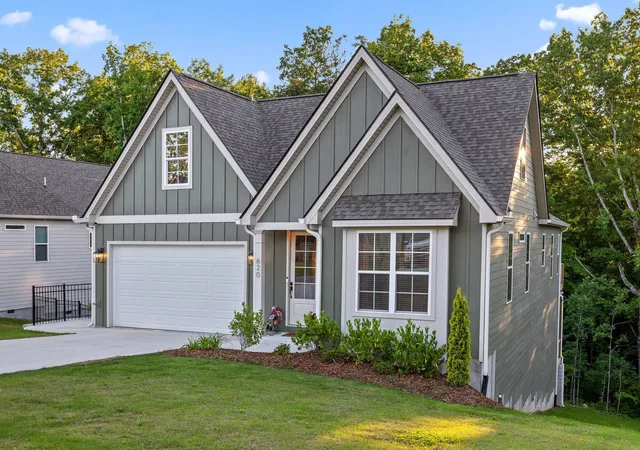 Photo 3 of Sale Pending at 620 Nature Trl, Soddy Daisy, TN 37379 | MLS# 1536322 | Listing updated on 2026-09-17