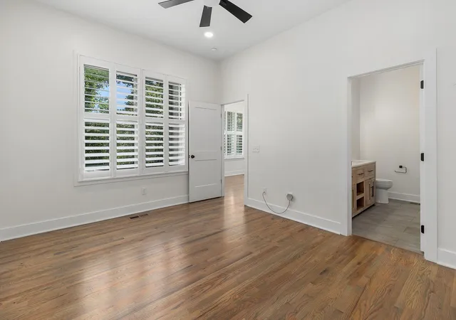 Photo 3 of Single family home for sale at 5685 Lee Ave, Chattanooga, TN 37409 | MLS# 1536301 | Listing updated on 2026-09-24