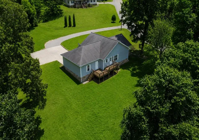 Photo 3 of Single family home for sale at 29 Ridgeland Trl, Whitwell, TN 37397 | MLS# 1536380 | Listing updated on 2026-09-14