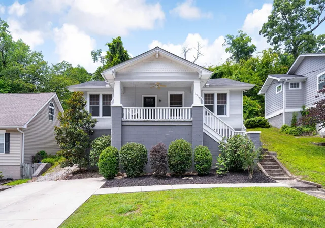 Photo 1 of Sale Pending at 1317 Hixson Pike, Chattanooga, TN 37405 | MLS# 1536349 | Listing updated on 2026-09-12