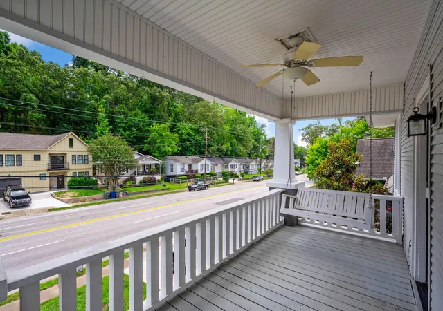 Photo 3 of Sale Pending at 1317 Hixson Pike, Chattanooga, TN 37405 | MLS# 1536349 | Listing updated on 2026-09-12