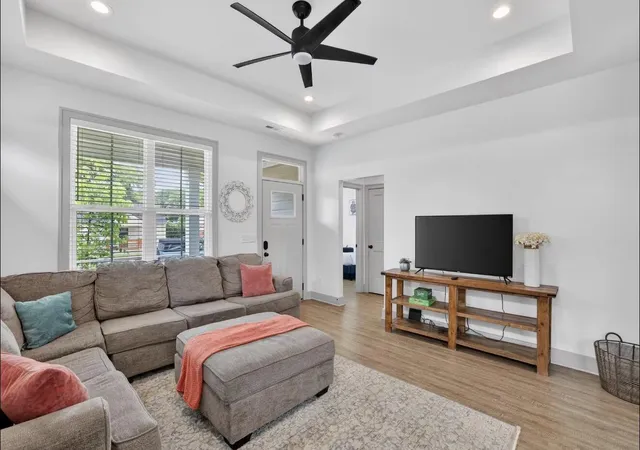 Photo 3 of Single family home for sale at 74 Maude St, Chattanooga, TN 37403 | MLS# 1536796 | Listing updated on 2026-08-24