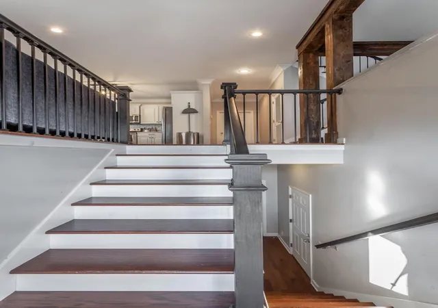 2nd image of 323 Pine Ridge Rd, Chattanooga, TN 37405 | MLS# 1536794