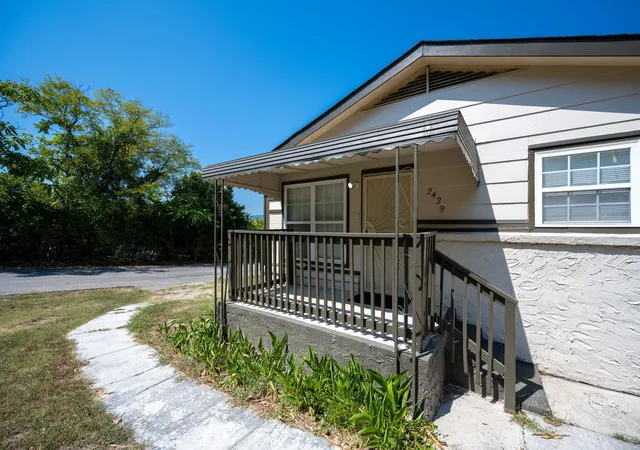 Photo 2 of Single family home for sale at 2429 13th Avenue, Chattanooga, TN 37407 | MLS# 1536643 | Listing updated on 2026-06-12