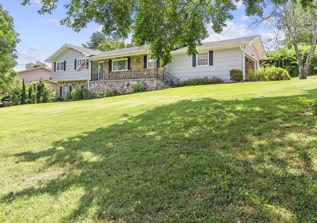 Homes for sale in Hixson, TN | 4108 Forest Plaza Dr, Hixson, TN 37343 | MLS# 1536399
