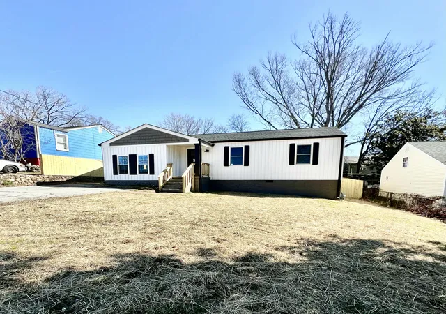 Photo 2 of Single family home for sale at 2106 Mcbrien Rd, Chattanooga, TN 37412 | MLS# 1536932 | Listing updated on 2026-06-17