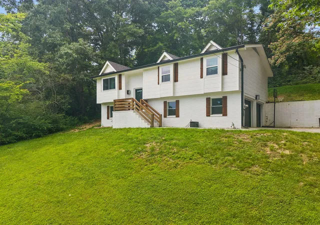 Photo 2 of Single family home for sale at 9107 Owen Ln, Soddy Daisy, TN 37379 | MLS# 1536434 | Listing updated on 2026-07-16