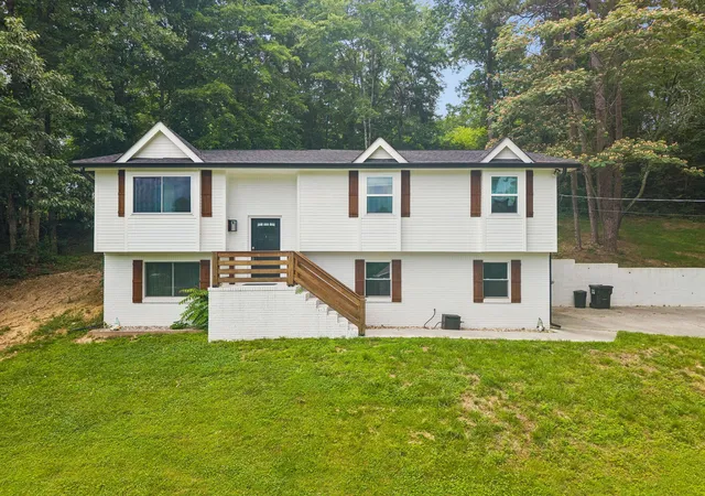 Photo 3 of Single family home for sale at 9107 Owen Ln, Soddy Daisy, TN 37379 | MLS# 1536434 | Listing updated on 2026-07-16