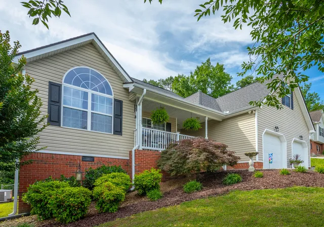 Photo 3 of Sale Pending at 495 Hidden Oaks Dr, Flintstone, GA 30725 | MLS# 1537600 | Listing updated on 2026-09-16