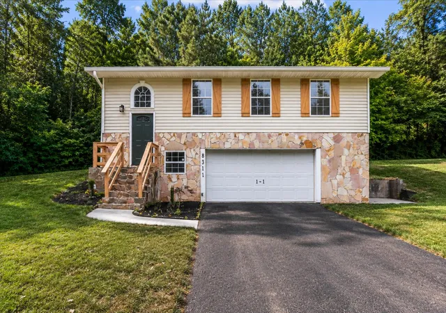 Photo 1 of Single family home for sale at 8311 Bill Reed Rd, Ooltewah, TN 37363 | MLS# 1536514 | Listing updated on 2026-10-02