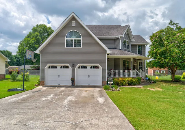 Homes for sale in Fort Oglethorpe, GA | 75 Sarah Lynn Ln, Fort Oglethorpe, GA 30742 | MLS# 1536487
