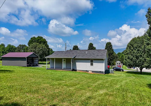 Homes for sale in Whitwell, TN | 265 Joshua Cir, Whitwell, TN 37397 | MLS# 1536530