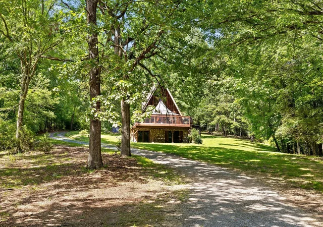 Photo 3 of Sale Pending at 1001 O'sage Dr, Soddy Daisy, TN 37379 | MLS# 1536630 | Listing updated on 2026-09-14