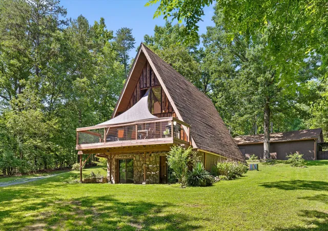 Photo 4 of Sale Pending at 1001 O'sage Dr, Soddy Daisy, TN 37379 | MLS# 1536630 | Listing updated on 2026-09-14