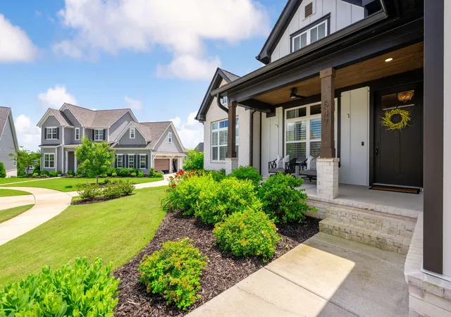 Photo 3 of Sale Pending at 547 Clingmans Ln, Chattanooga, TN 37419 | MLS# 1536705 | Listing updated on 2026-09-07