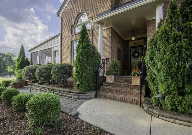 Photo 1 of Townhouse for sale at 196 Blackwell Farm Rd, Chattanooga, TN 37421 | MLS# 1536751 | Listing updated on 2026-06-17