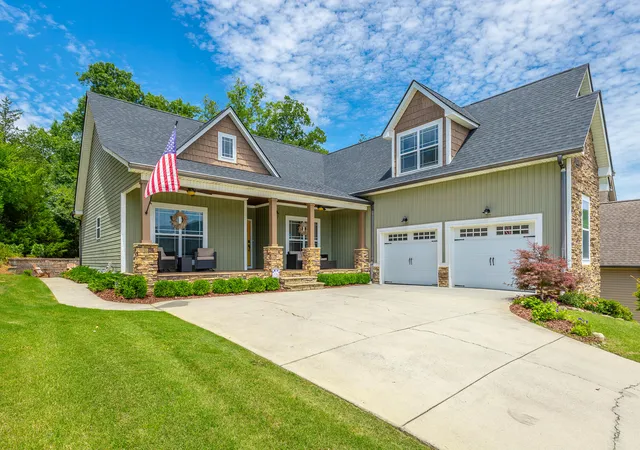 Homes for sale in Chattanooga, TN | 3600 Willow Lake Cir, Chattanooga, TN 37419 | MLS# 1537122