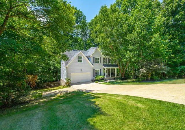Photo 3 of Single family home for sale at 8935 Grey Mountain Dr, Ooltewah, TN 37363 | MLS# 1537616 | Listing updated on 2026-06-30