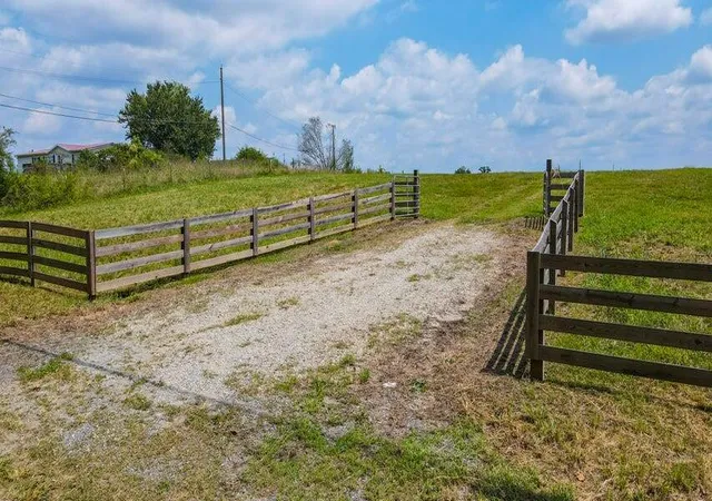 Photo 3 of Sale Pending at 953 Cedar Springs Rd SE, Cleveland, TN 37323 | MLS# 1536596 | Listing updated on 2026-09-08