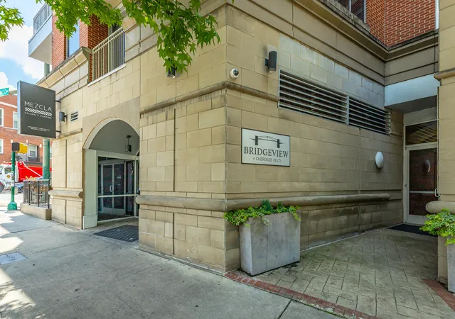 Homes for sale in Chattanooga, TN | 4 Cherokee Blvd #306, Chattanooga, TN 37405 | MLS# 1536722