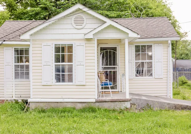 Photo 1 of Single family home for sale at 1205 San Hsi Dr, Chattanooga, TN 37412 | MLS# 1536971 | Listing updated on 2026-08-27