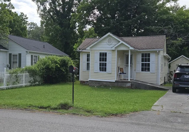 Photo 3 of Single family home for sale at 1205 San Hsi Dr, Chattanooga, TN 37412 | MLS# 1536971 | Listing updated on 2026-08-27