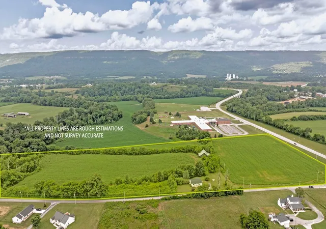Homes for sale in Pikeville, TN | 14329 Lower East Valley Rd, Pikeville, TN 37367 | MLS# 1536663