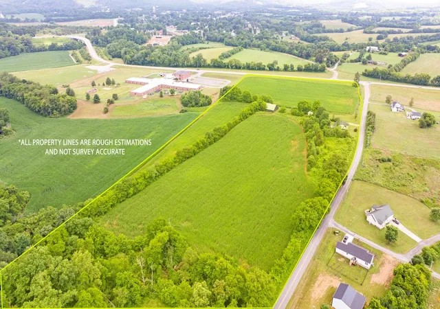 Homes for sale in Pikeville, TN | 14329 Lower East Valley Rd, Pikeville, TN 37367 | MLS# 1536663