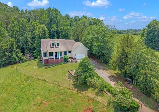 Photo 3 of Single family home for sale at 128 County Rd 755, Riceville, TN 37370 | MLS# 1536687 | Listing updated on 2026-09-16