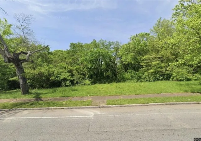 Photo 1 of Sale Pending at 2721 Glass St, Chattanooga, TN 37406 | MLS# 1536762 | Listing updated on 2026-09-02