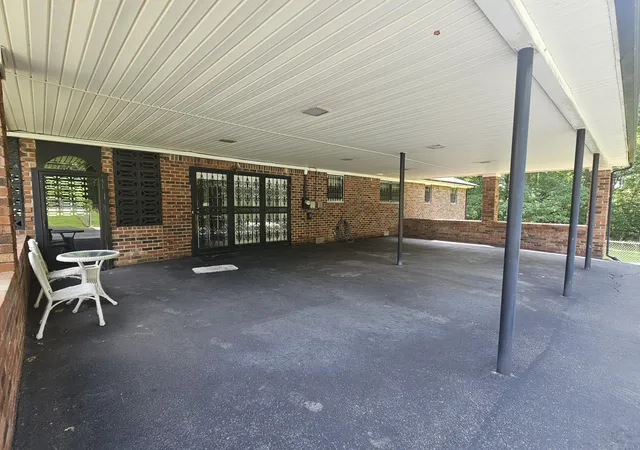 Photo 3 of Single family home for sale at 450 Main St, Palmer, TN 37365 | MLS# 1536763 | Listing updated on 2026-08-27