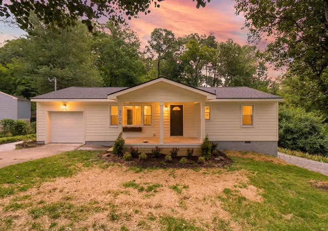 Photo 2 of Single family home for sale at 3706 Thrushwood Dr, Chattanooga, TN 37415 | MLS# 1536770 | Listing updated on 2026-09-14