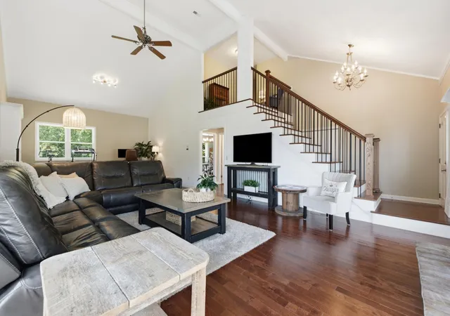 Homes for sale in Hixson, TN | 1706 Colonial Way Cir, Hixson, TN 37343 | MLS# 1537430