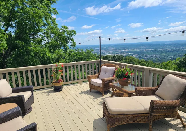Homes for sale in Lookout Mountain, TN | 100 Scenic Hwy, Lookout Mountain, TN 37350